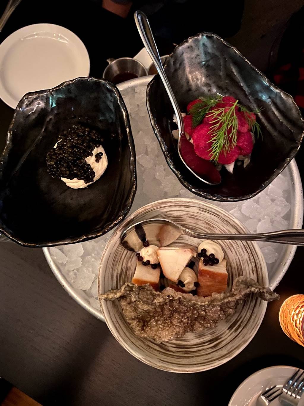 Vinnies Raw Bar | restaurant | 2505 2nd Ave #103, Seattle, WA 98121, USA | 2064207043 OR +1 206-420-7043