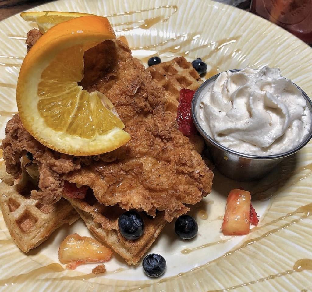 The Lazy Bee | restaurant | 126 Front St, Berea, OH 44017, USA | 4404039486 OR +1 440-403-9486