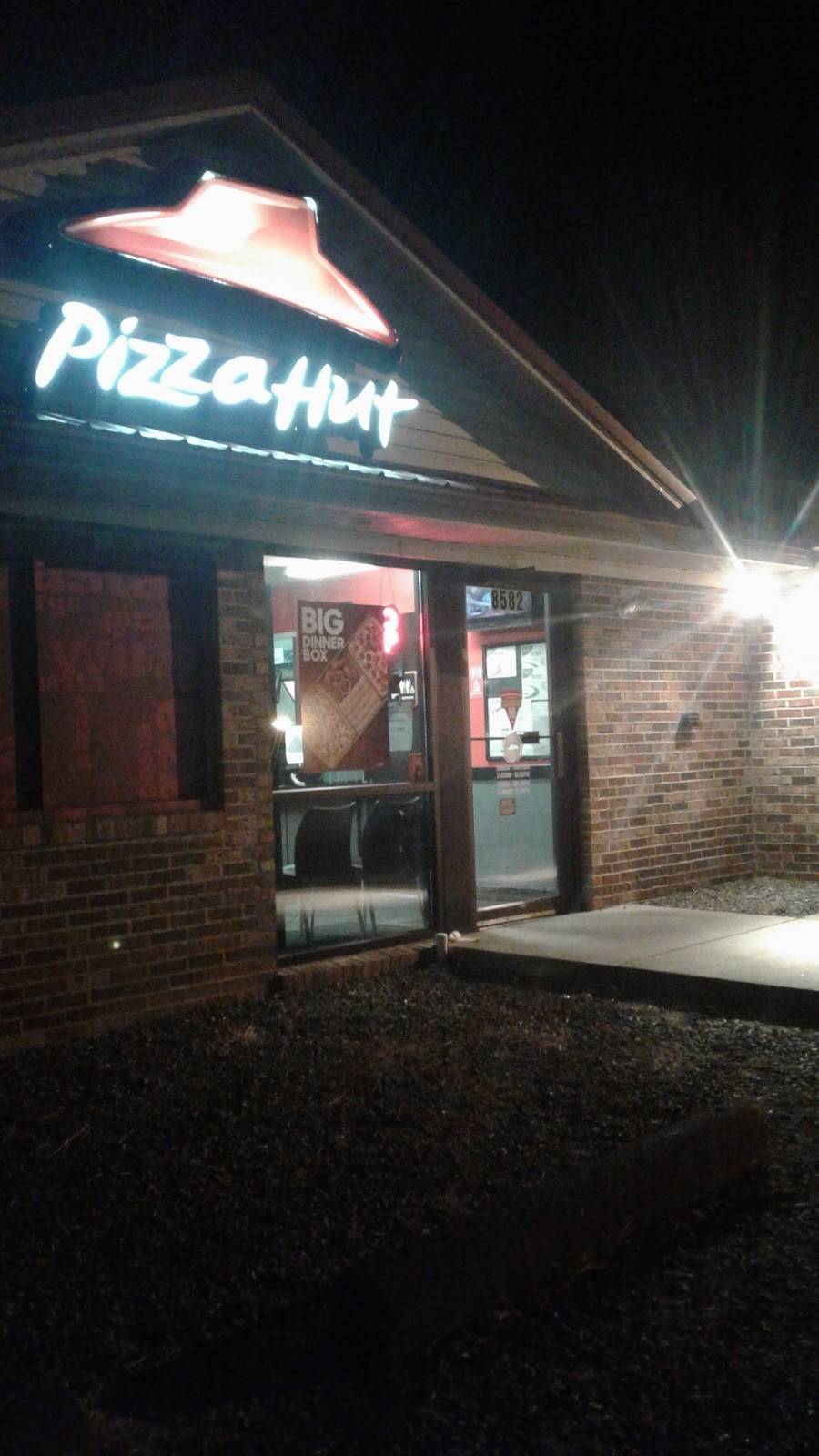 Pizza Hut | meal takeaway | 8582 Seminole Trail, Ruckersville, VA 22968, USA | 4349902605 OR +1 434-990-2605