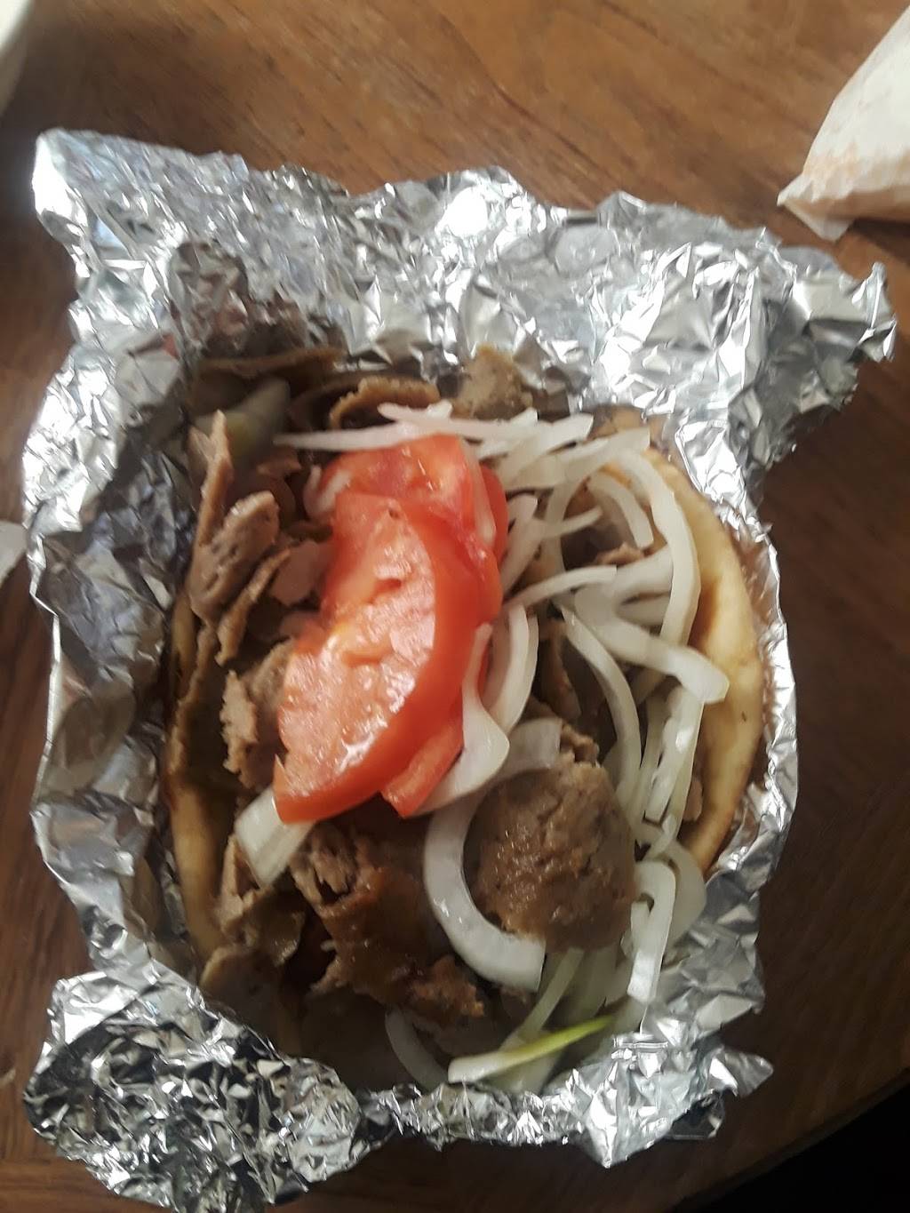 Gyros Corner | restaurant | 5914 W Appleton Ave, Milwaukee, WI 53210, USA | 4148735937 OR +1 414-873-5937