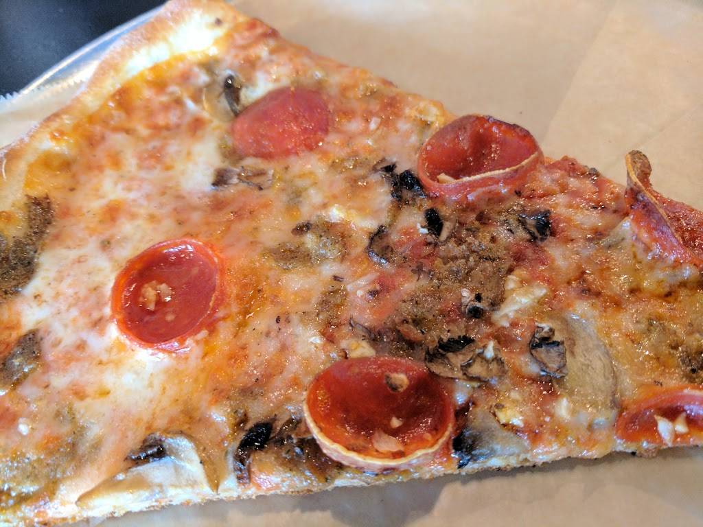 Flippin Pizza | restaurant | 2440 S Melrose Dr, Vista, CA 92081, USA | 7605988005 OR +1 760-598-8005