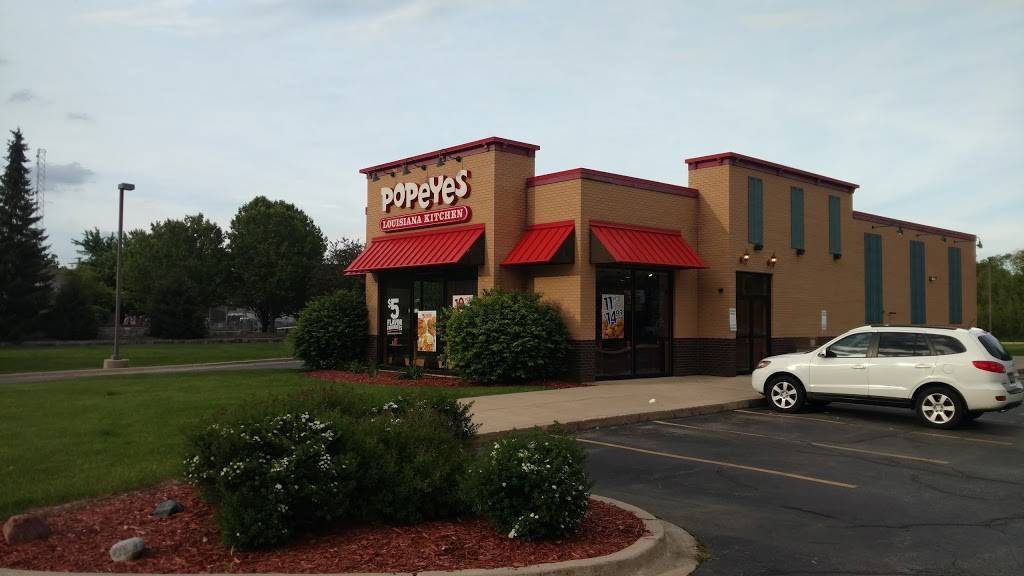 Popeyes Louisiana Kitchen | restaurant | 1425 S Eastwood Dr, Woodstock, IL 60098, USA | 8153382090 OR +1 815-338-2090