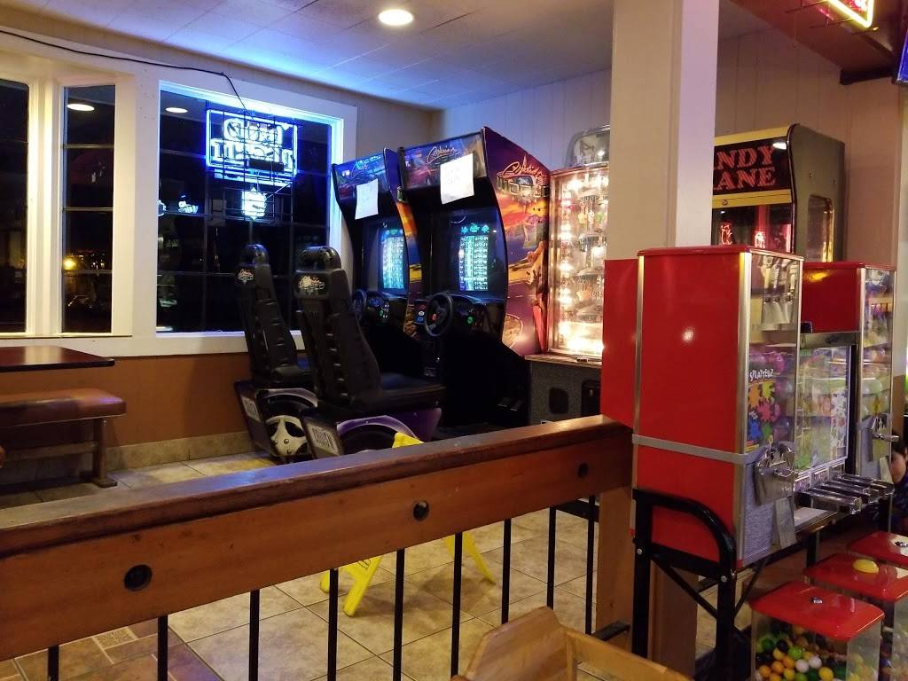 California Gourmet Pizza | restaurant | 4928, 670 Walnut Ave, Greenfield, CA 93927, USA | 8316745900 OR +1 831-674-5900