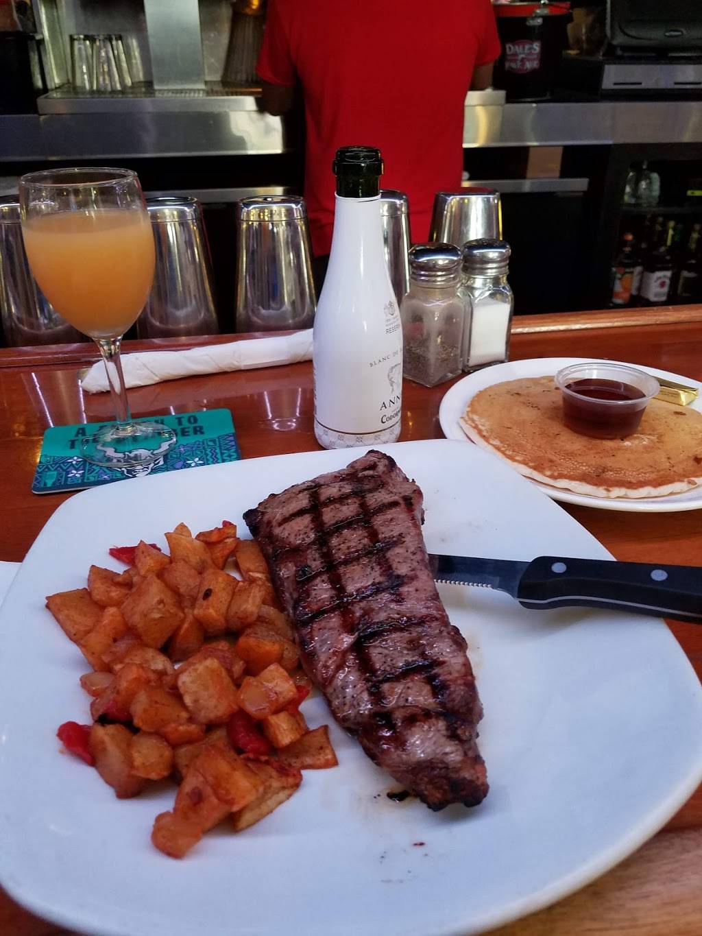 Underground Pub & Grill | restaurant | 1332 Hermosa Ave, Hermosa Beach, CA 90254, USA | 3103183818 OR +1 310-318-3818