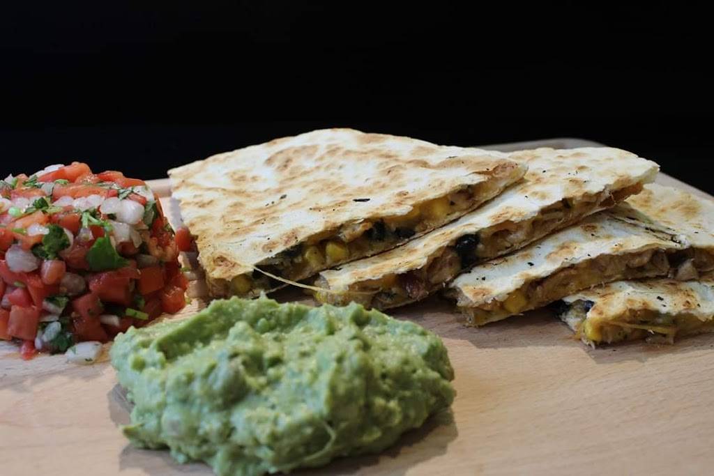 Burrito Wings | restaurant | 503 S Front St, Mankato, MN 56001, USA | 5077200421 OR +1 507-720-0421