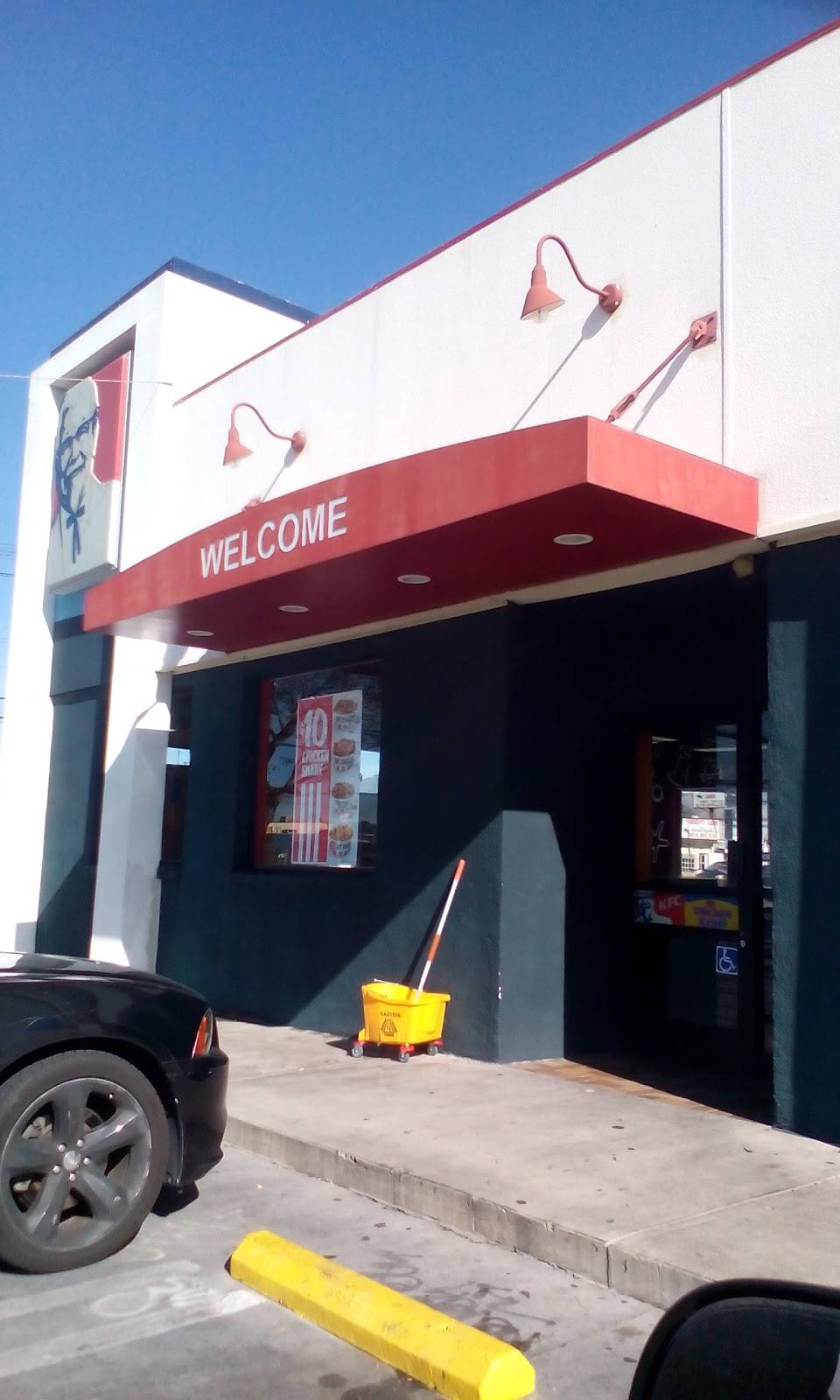 KFC | restaurant | 13720 Van Nuys Blvd, Pacoima, CA 91331, USA | 8188972309 OR +1 818-897-2309