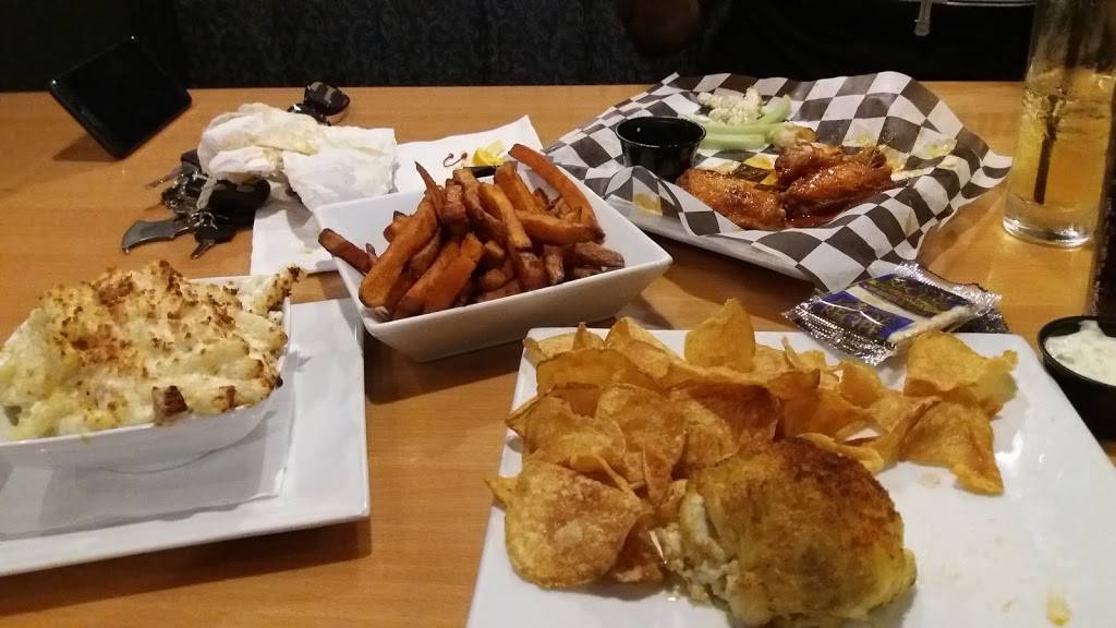 Seven Sports Bar & Grille | restaurant | 14 E Franklin St, New Freedom, PA 17349, USA | 7177598707 OR +1 717-759-8707