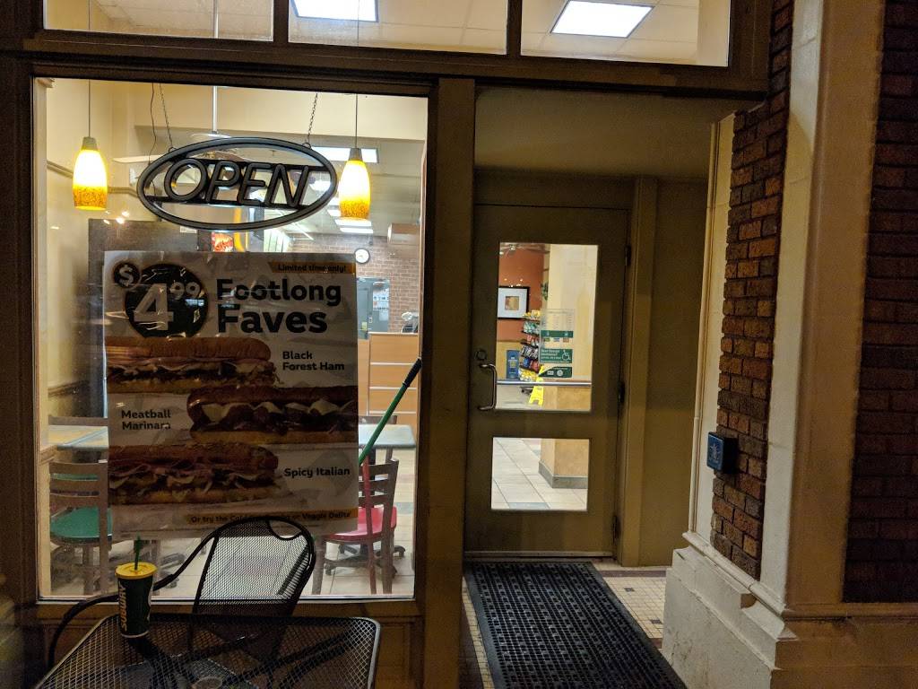 Subway | meal takeaway | 421 N Alabama St, Indianapolis, IN 46204, USA | 3176367881 OR +1 317-636-7881