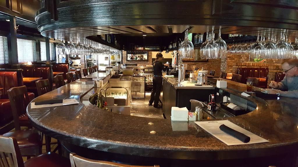 Charlestons Restaurant | restaurant | 1623 S Stapley Dr, Mesa, AZ 85204, USA | 4806359500 OR +1 480-635-9500