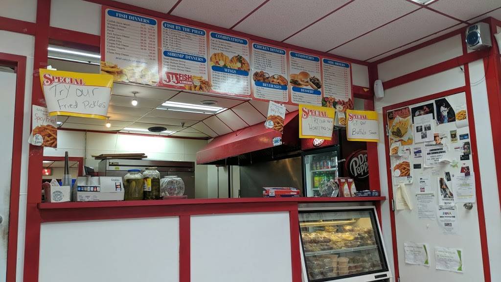 J & J Fish | restaurant | 525 University Pkwy, University Park, IL 60466, USA | 7085341195 OR +1 708-534-1195
