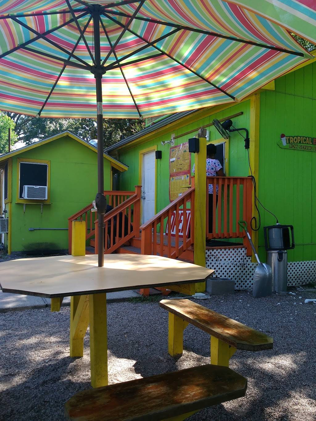 Tropical Express | restaurant | 8022 Tower St, Houston, TX 77088, USA | 2812600134 OR +1 281-260-0134