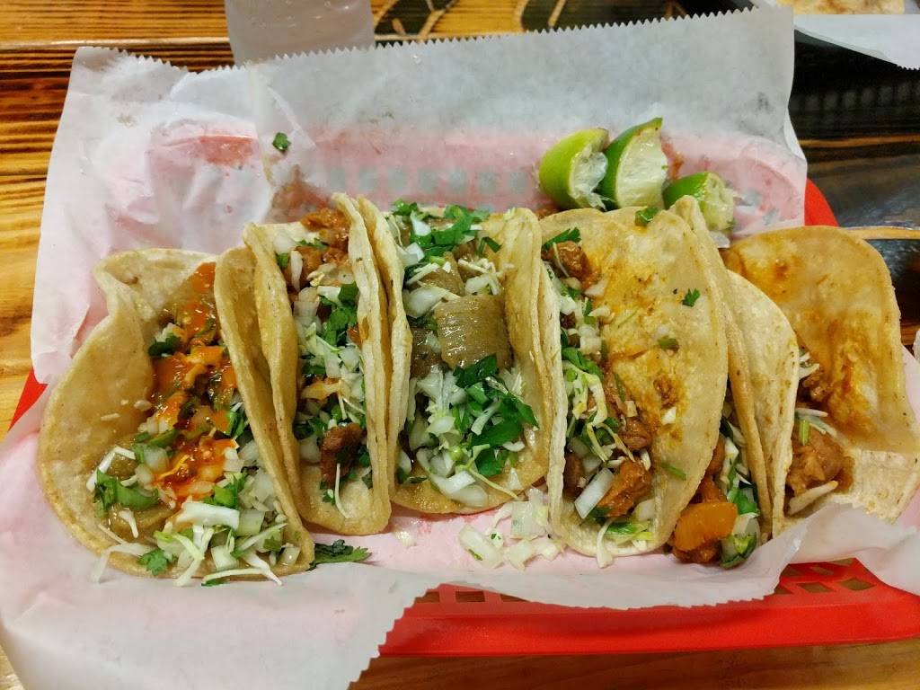 Tacos Chihuas | restaurant | 2406 W Seminary Dr, Fort Worth, TX 76115, USA | 6822246420 OR +1 682-224-6420