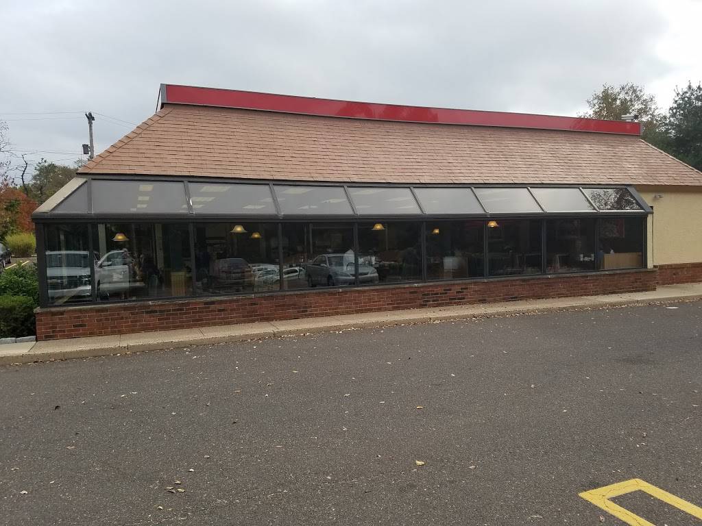 Burger King | restaurant | 560 N Main St, Doylestown, PA 18901, USA | 2153450818 OR +1 215-345-0818