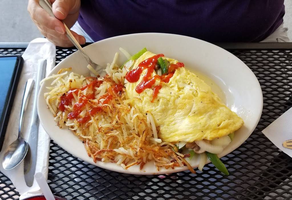 Darrells Diner | restaurant | 996 Bichara Blvd, Lady Lake, FL 32159, USA | 3527500700 OR +1 352-750-0700