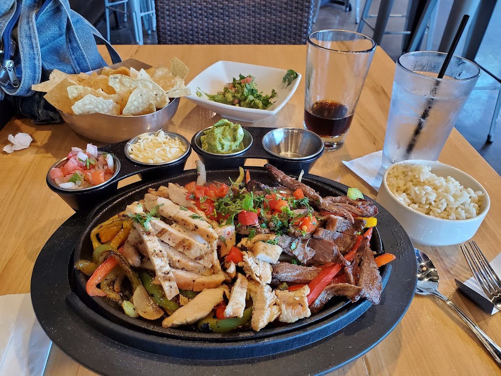 Pa Mas Taqueria & Grill | restaurant | 220 S 31st Ave #3107, Omaha, NE 68131, USA | 4029169657 OR +1 402-916-9657