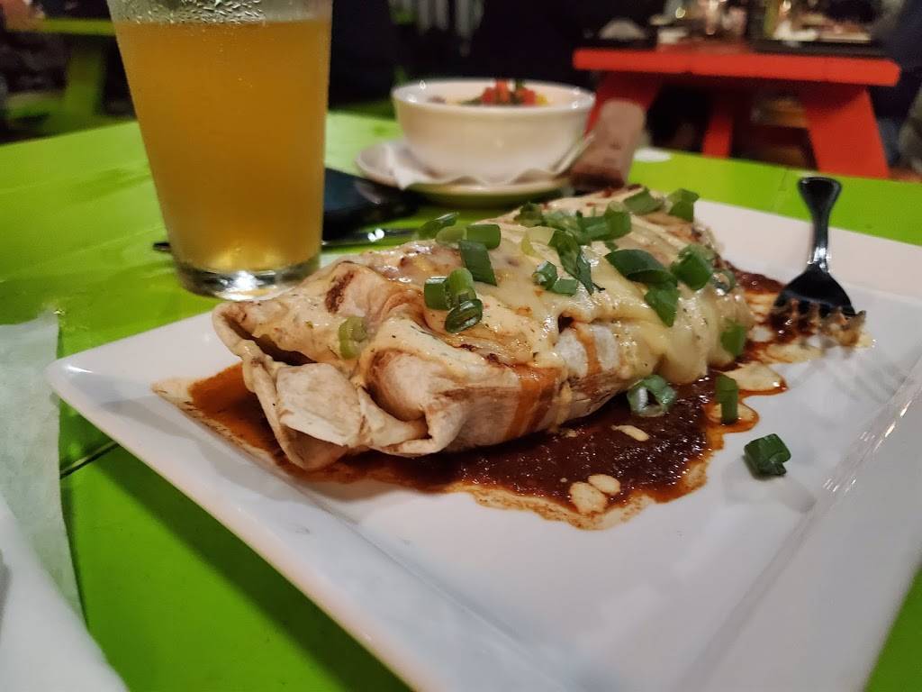 Sea Dog Cantina | restaurant | 2832 Beach Blvd S, Gulfport, FL 33707, USA | 7279140112 OR +1 727-914-0112