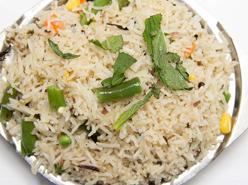 Saravanaa Bhavan | restaurant | 4559 Hurontario St #12B, Mississauga, ON L4Z 3L9, Canada | 9052900769 OR +1 905-290-0769