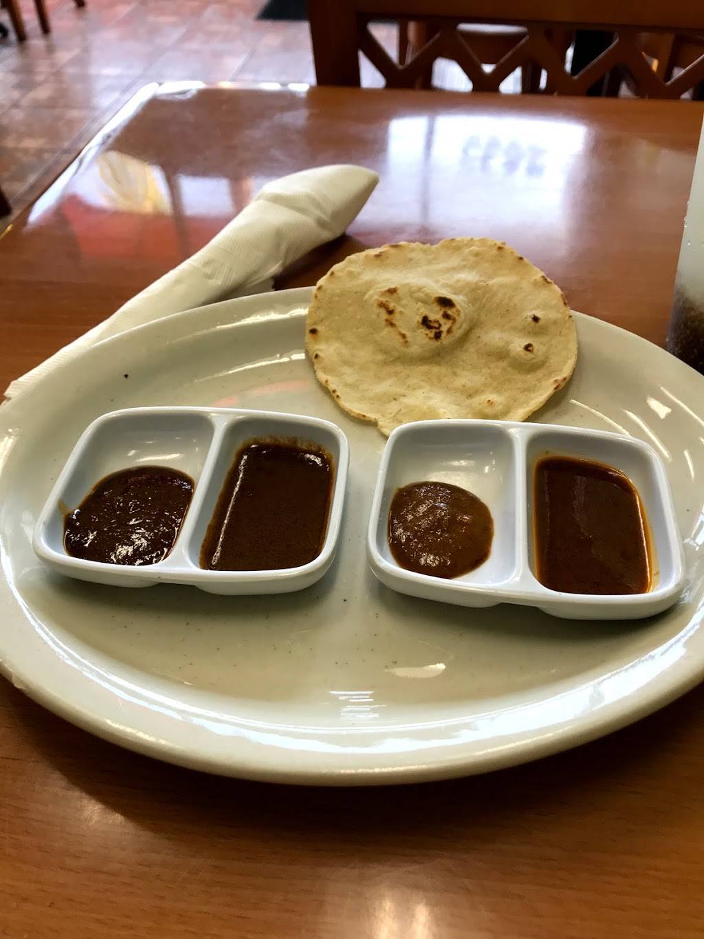 Las Molenderas Restaurant | restaurant | 2635 Gage Ave, Huntington Park, CA 90255, USA | 3235831933 OR +1 323-583-1933