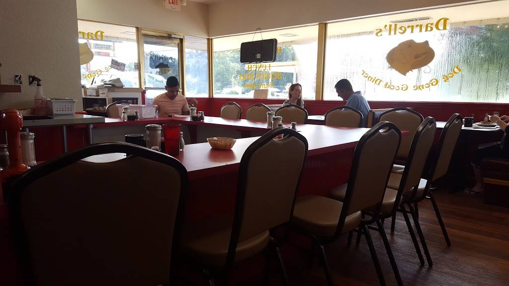 Darrells Dog Gone Good Diner | restaurant | 5125 E Silver Springs Blvd, Silver Springs, FL 34488, USA | 3522361115 OR +1 352-236-1115