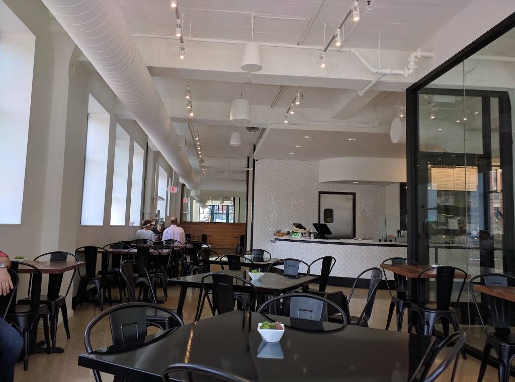 CRISP & GREEN | restaurant | 428 N Washington Ave, Minneapolis, MN 55401, USA | 6125455120 OR +1 612-545-5120