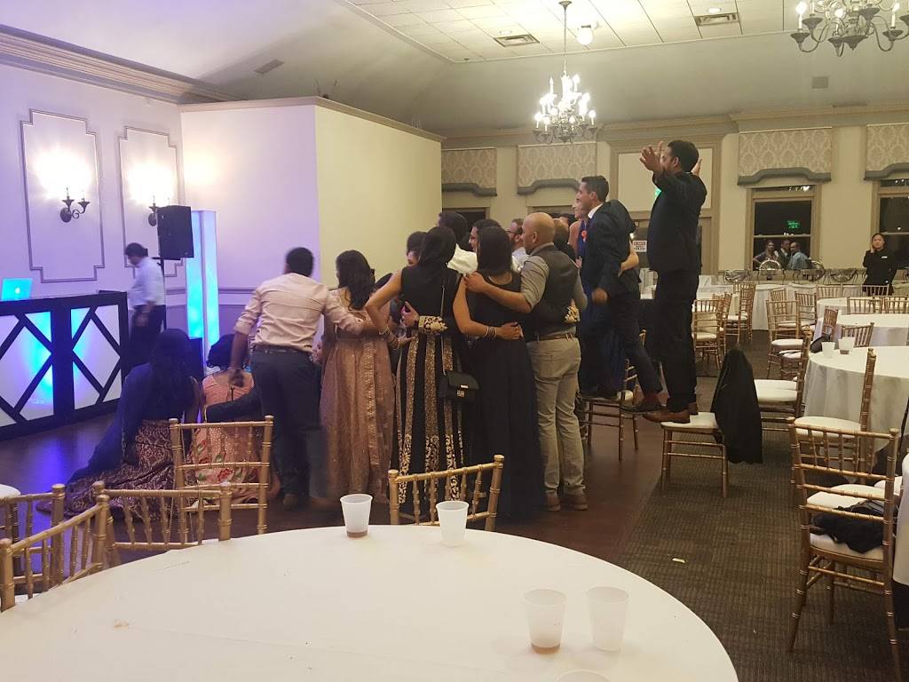 Polo Fields Golf and Country Club & The Kitchen Door | restaurant | 5200 Polo Fields Dr, Ann Arbor, MI 48103, USA | 7349981555 OR +1 734-998-1555