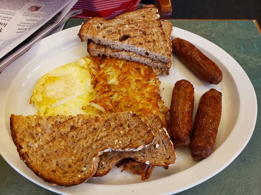 Chucks Place Family Restaurant | restaurant | 406 N Main St, Thiensville, WI 53092, USA | 2622429797 OR +1 262-242-9797