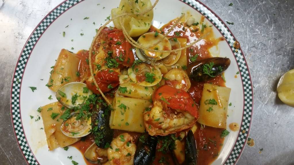 Elizabeths Pizza | restaurant | 2116 Lawndale Dr, Greensboro, NC 27408, USA | 3363700800 OR +1 336-370-0800