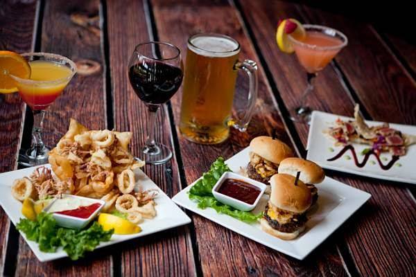 C.R. Gibbs American Grille | restaurant | 2300 Hilltop Dr, Redding, CA 96002, USA | 5302212335 OR +1 530-221-2335