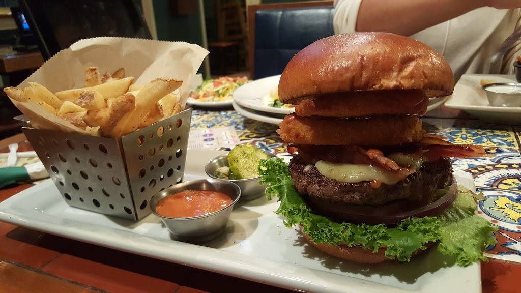 Chilis Grill & Bar | meal takeaway | 6020 W 86th St, Indianapolis, IN 46278, USA | 3178763420 OR +1 317-876-3420