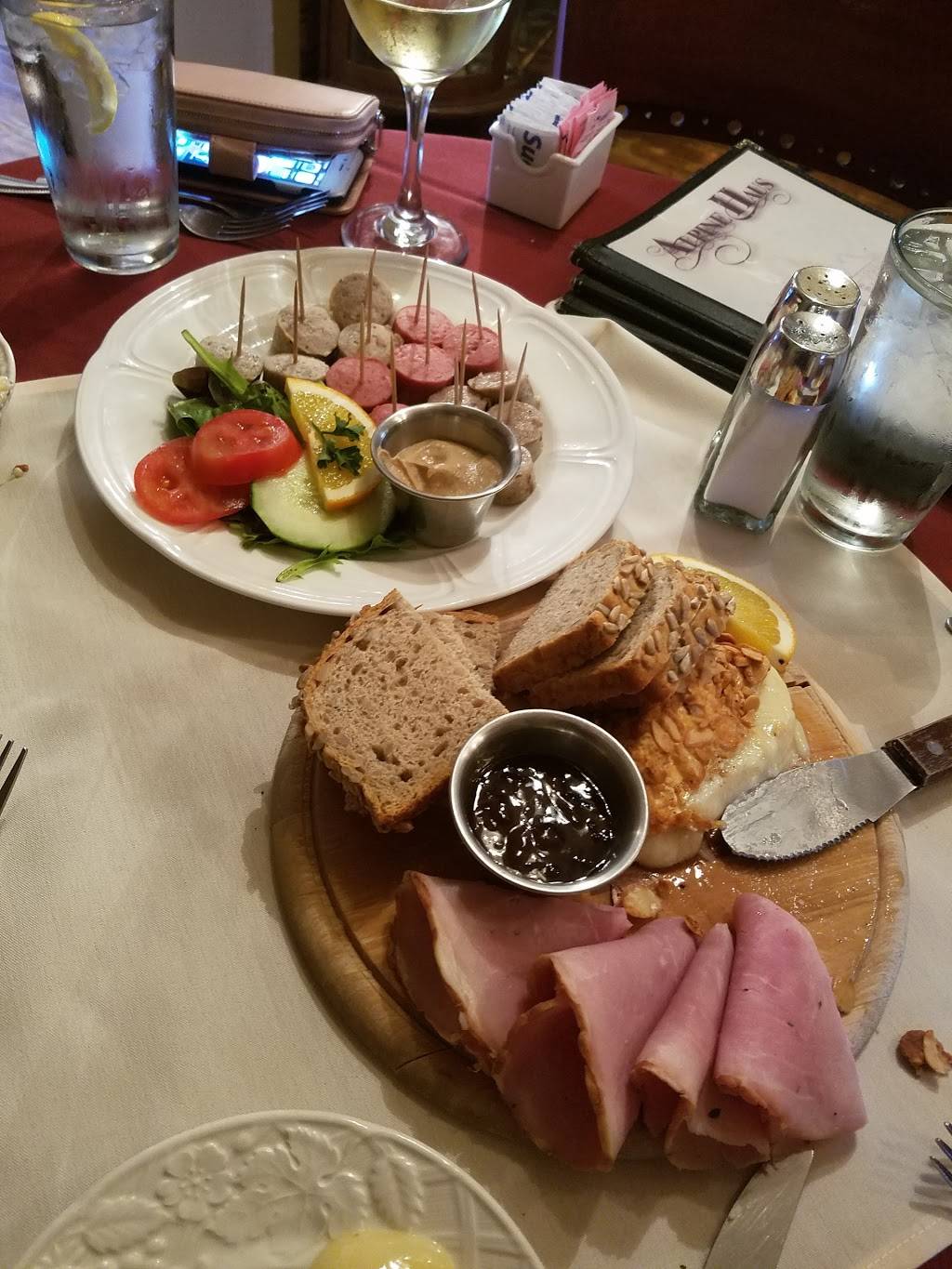 Alpine Haus Restaurant | restaurant | 251 S Seguin Ave, New Braunfels, TX 78130, USA | 8302140205 OR +1 830-214-0205