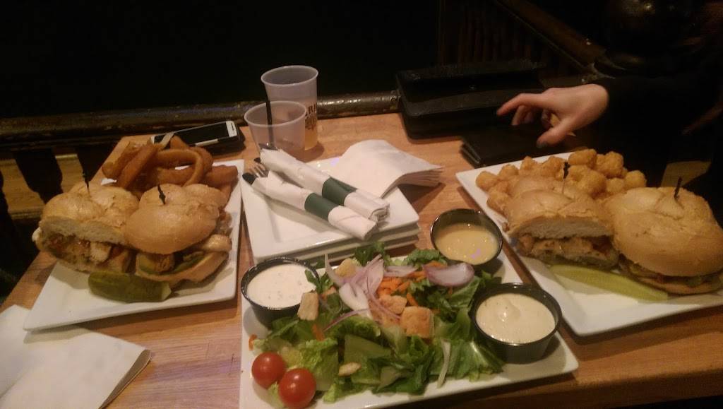 Marios East Side Saloon | restaurant | 5442 Walnut St, Pittsburgh, PA 15232, USA | 4126813713 OR +1 412-681-3713