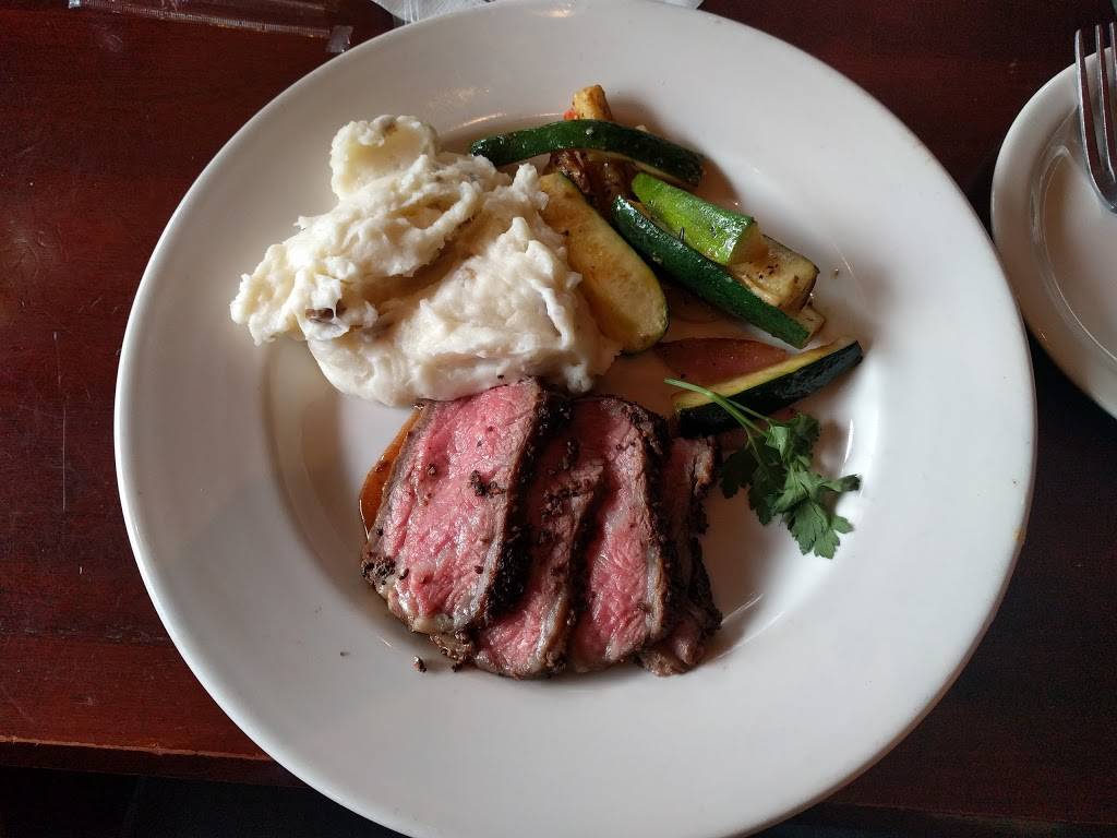 Claim Jumper | restaurant | 3333 Bristol St Suite #2078, Costa Mesa, CA 92626, USA | 7144348479 OR +1 714-434-8479