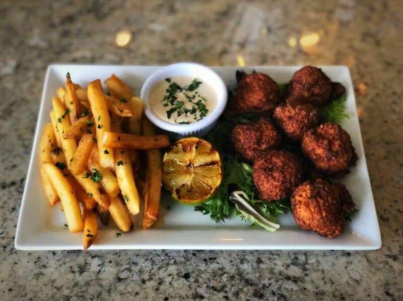 The Captains Table Restaurant | restaurant | 1200 W Retta Esplanade, Punta Gorda, FL 33950, USA | 9416371177 OR +1 941-637-1177