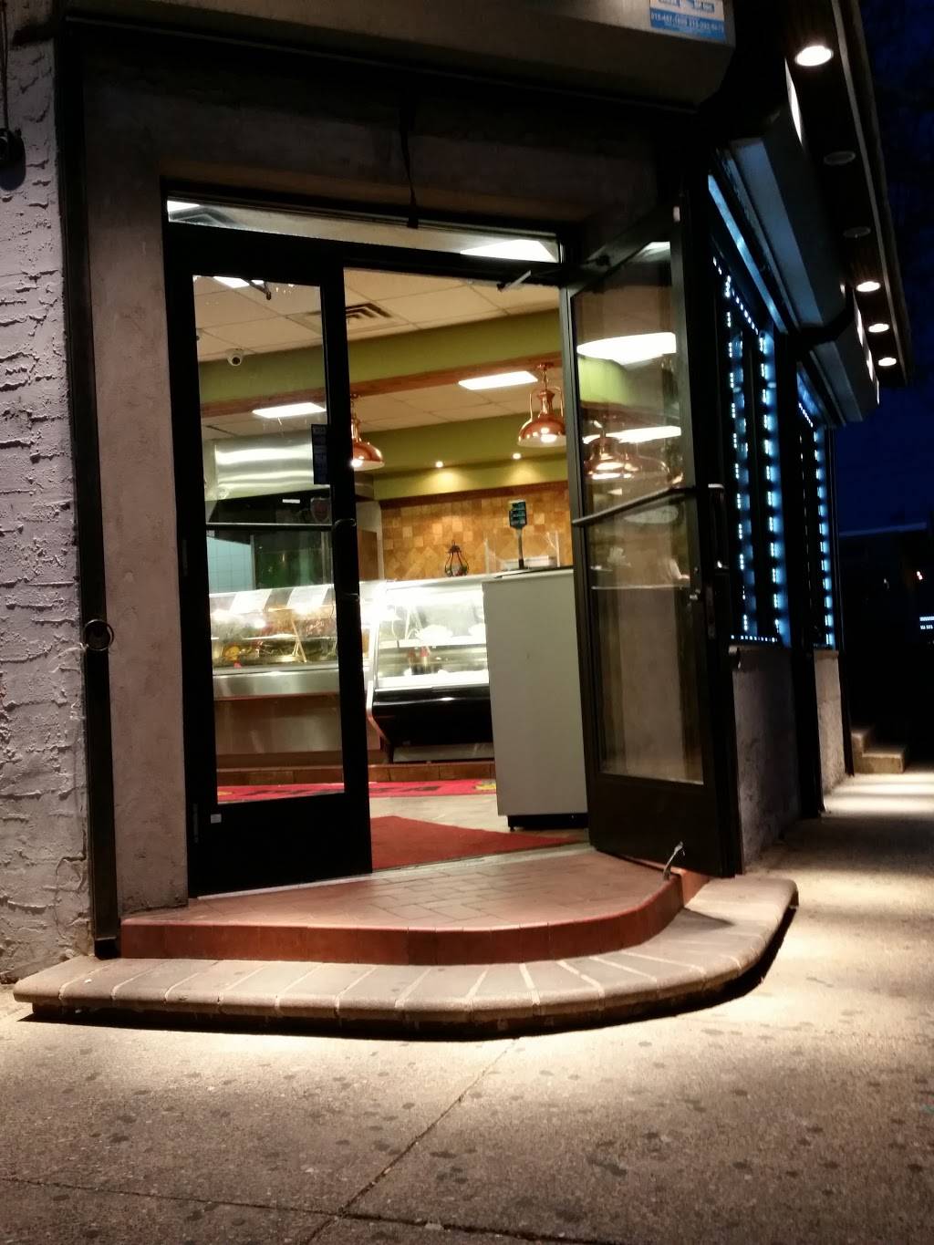 Prince Pizza | restaurant | 201 E Wyoming Ave, Philadelphia, PA 19120, USA | 2154560644 OR +1 215-456-0644