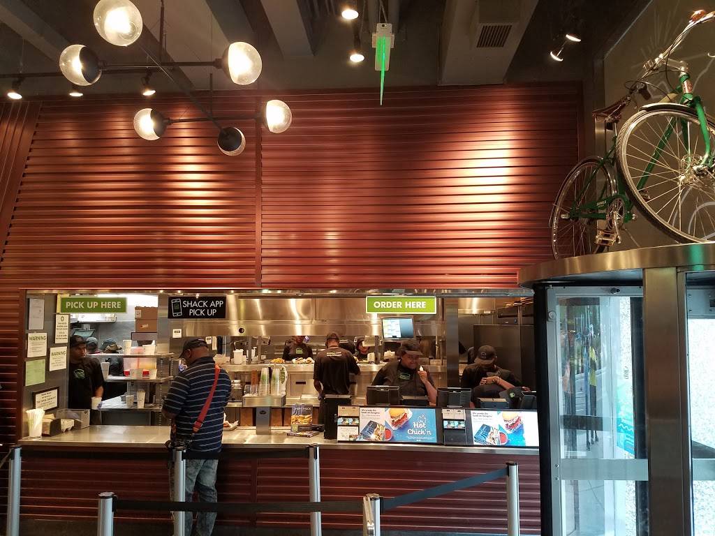 Shake Shack | restaurant | 660 Woodward Ave, Detroit, MI 48226, USA | 3136720501 OR +1 313-672-0501