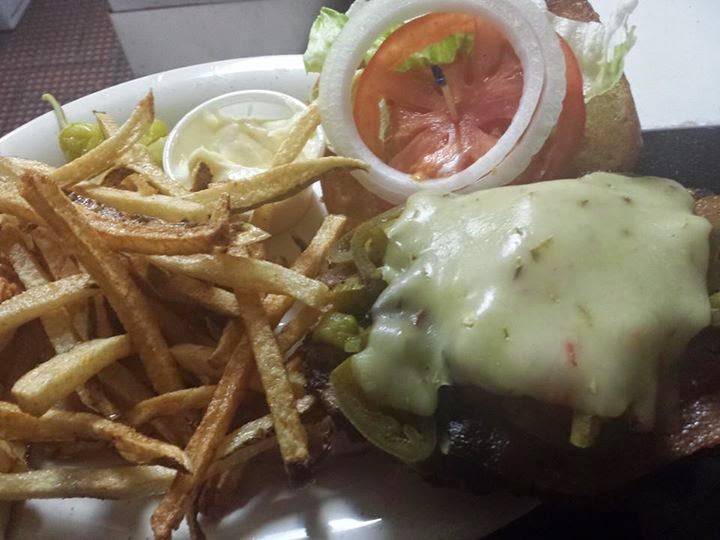 Big Daddys Sports Lounge | night club | 10618 N Cave Creek Rd, Phoenix, AZ 85020, USA | 6028611034 OR +1 602-861-1034