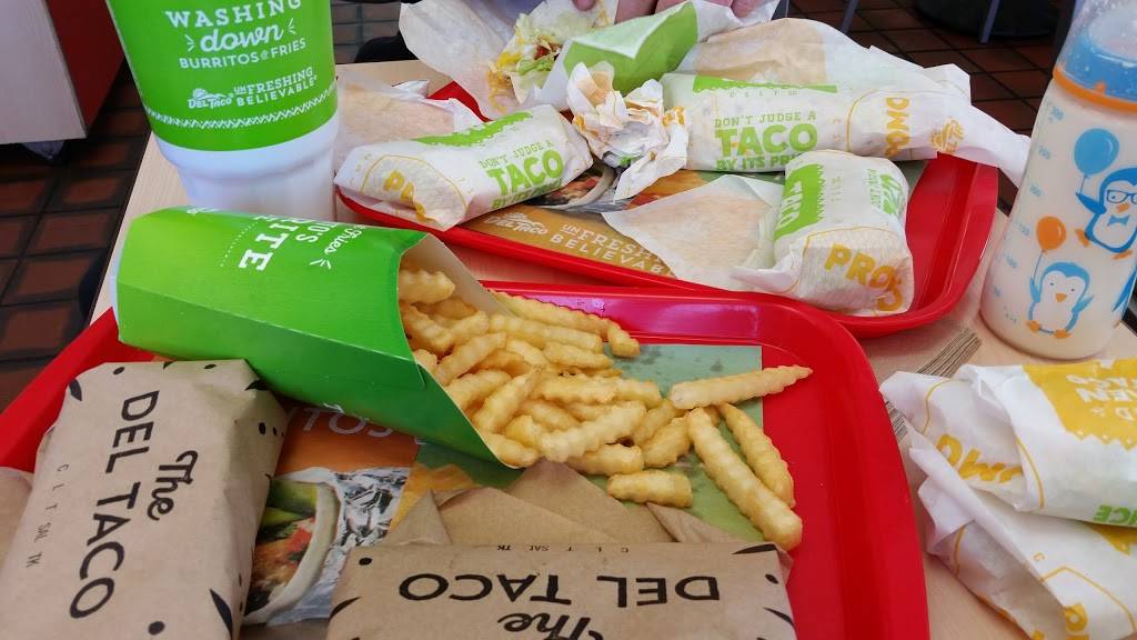 Del Taco | meal takeaway | 72636 Twentynine Palms Highway, Twentynine Palms, CA 92277, USA | 7603679366 OR +1 760-367-9366