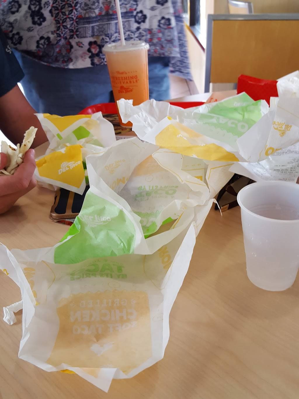 Del Taco | meal takeaway | 121 W Ventura Blvd, Camarillo, CA 93010, USA | 8054847490 OR +1 805-484-7490