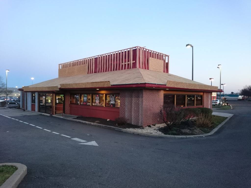 Pizza Hut | restaurant | 477 Franklin Mills Cir, Philadelphia, PA 19154, USA | 2156374800 OR +1 215-637-4800