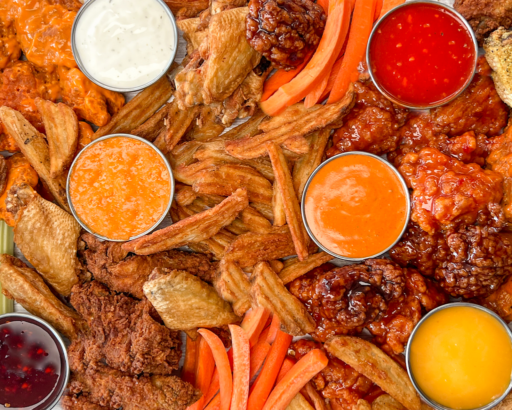 Wing Zone at Kitchen United MIX | restaurant | 1035 N Shepherd Dr, Houston, TX 77008, USA | 2813775196 OR +1 281-377-5196