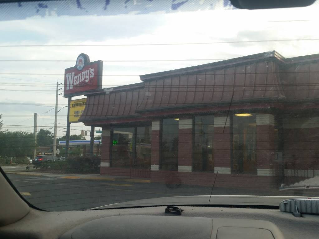 Wendys | restaurant | 1175 FL-104, Jacksonville, FL 32218, USA | 9047514645 OR +1 904-751-4645