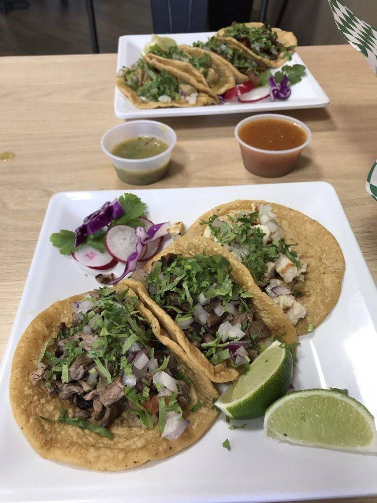 OMGarnachas | restaurant | 13714 Sherman Way, Van Nuys, CA 91405, USA | 8183868863 OR +1 818-386-8863