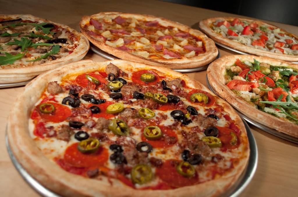Rapid Fired Pizza | restaurant | 852 S Main St, Bowling Green, OH 43402, USA | 4198064415 OR +1 419-806-4415