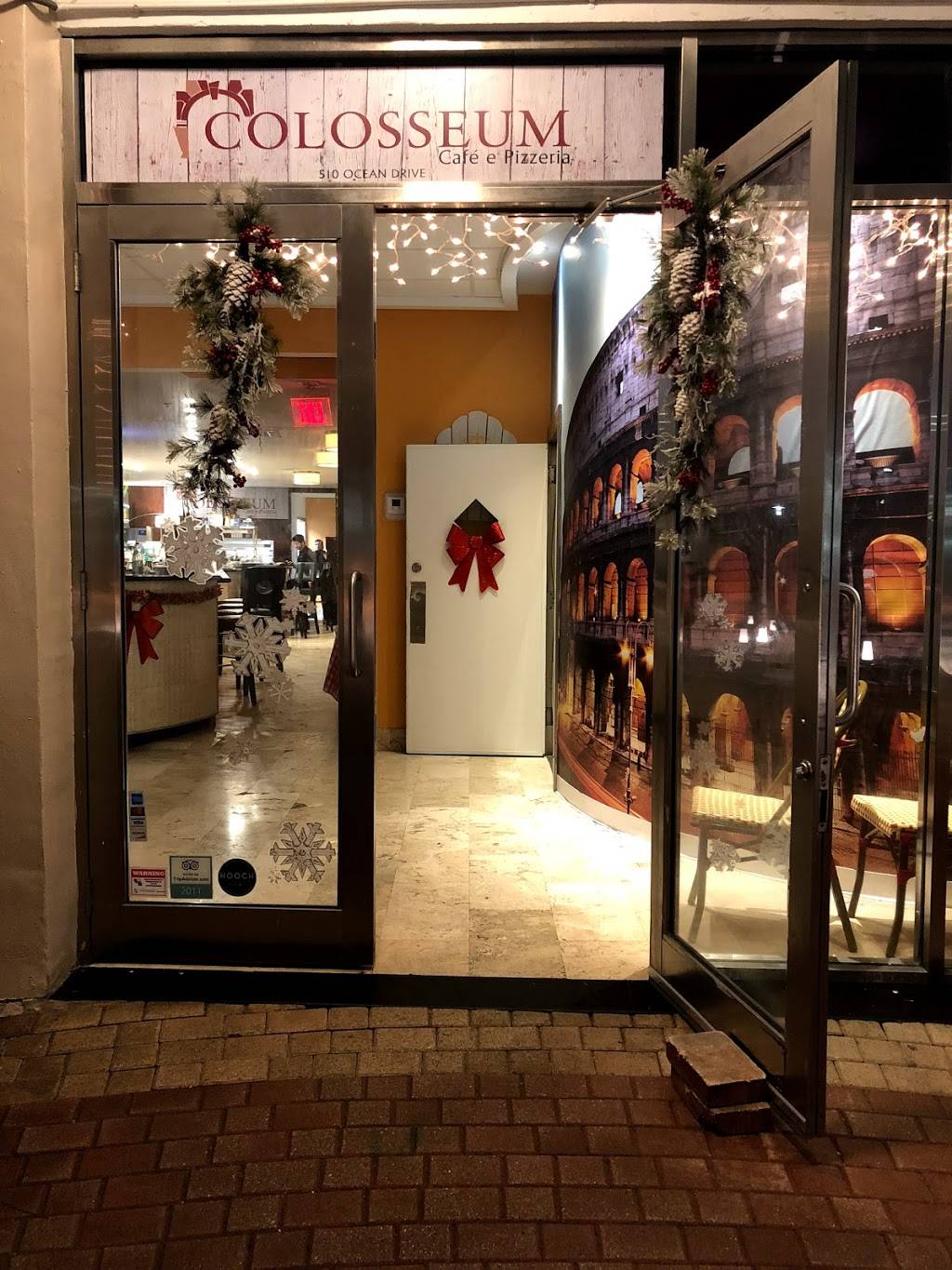 Colosseum Cafe | restaurant | 510 Ocean Dr, Miami Beach, FL 33139, USA | 3057638344 OR +1 305-763-8344