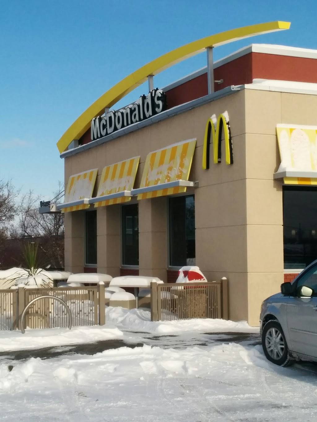 McDonalds | cafe | 729 Long Lake Rd, New Brighton, MN 55112, USA | 6516319176 OR +1 651-631-9176