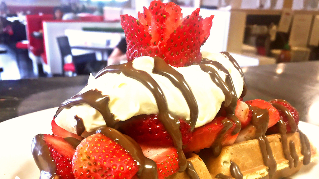 Allô! Mon Coco Victoriaville | restaurant | 1600 Rue Notre Dame E, Victoriaville, QC G6P 0B4, Canada | 8197523232 OR +1 819-752-3232