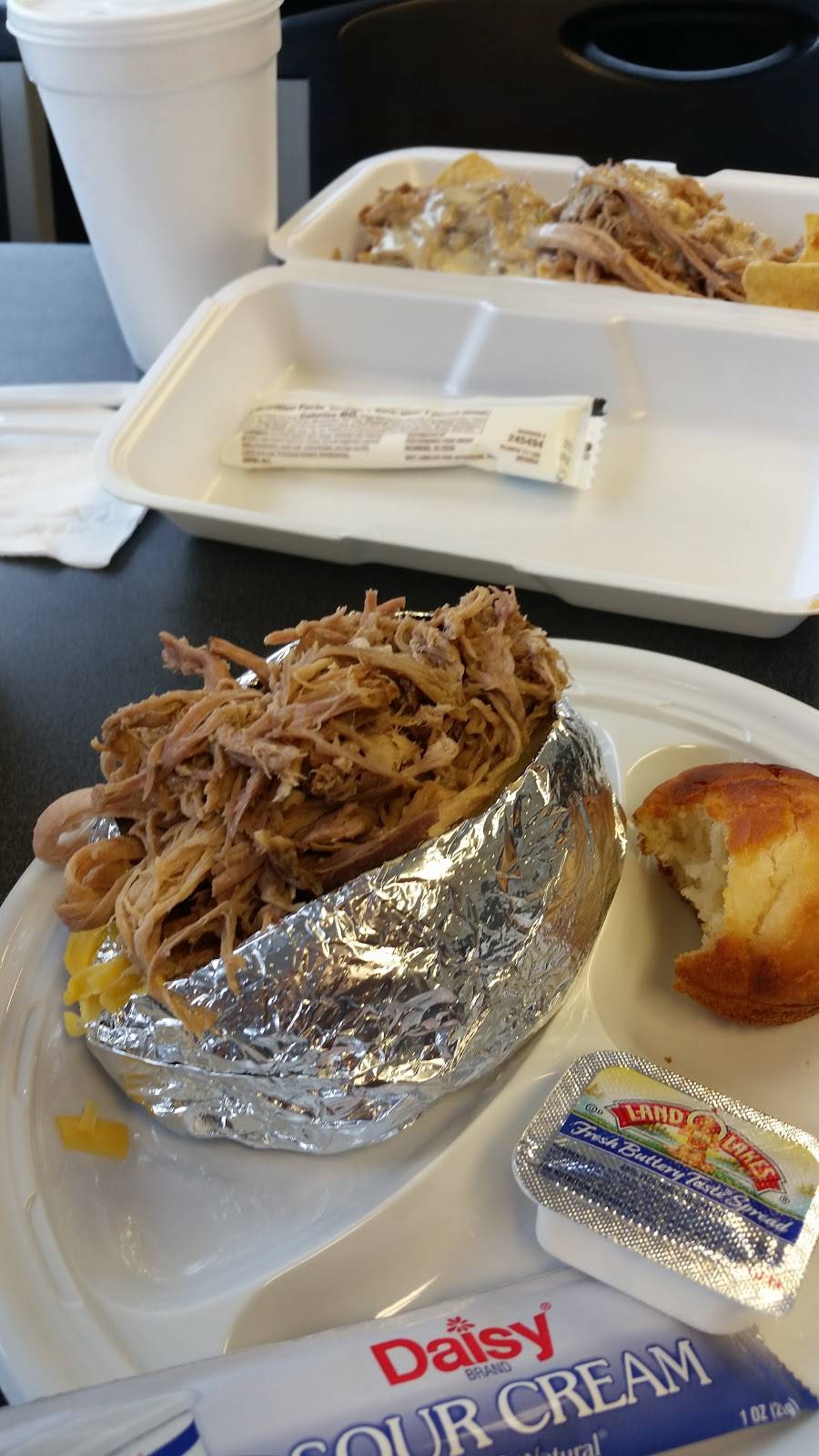 Strouds Barbeque | restaurant | 1201 E Spring St, Cookeville, TN 38501, USA | 9315287020 OR +1 931-528-7020