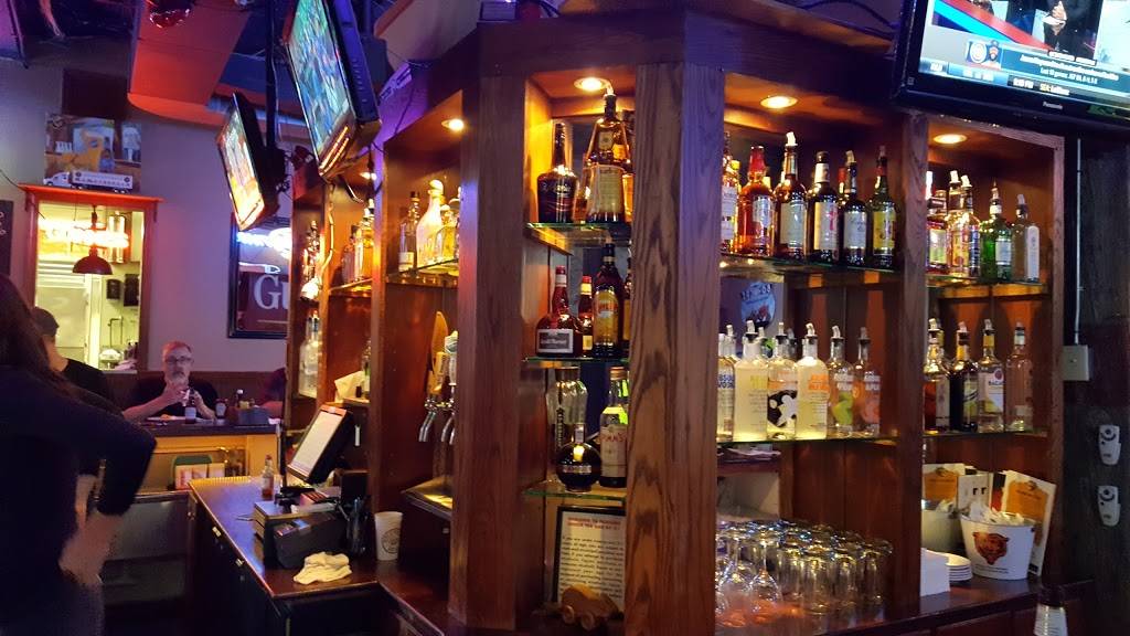 The Dam Bar & Grill | restaurant | 65 N River Ln, Geneva, IL 60134, USA | 6308453266 OR +1 630-845-3266