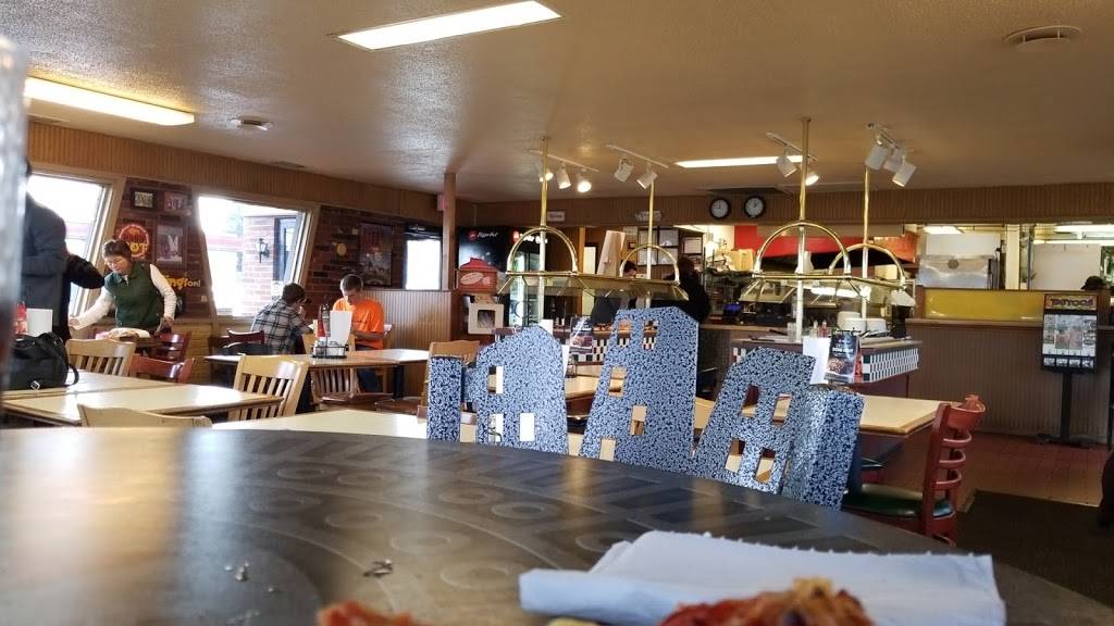 Pizza Hut | meal takeaway | 602 S State St, Jerseyville, IL 62052, USA | 6184989811 OR +1 618-498-9811