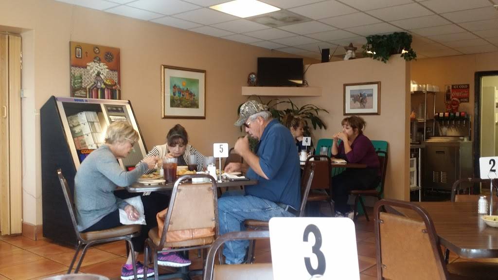 Ernestos Mexican Food | restaurant | 200 S Anthony Dr, Anthony, NM 88021, USA | 5758823411 OR +1 575-882-3411